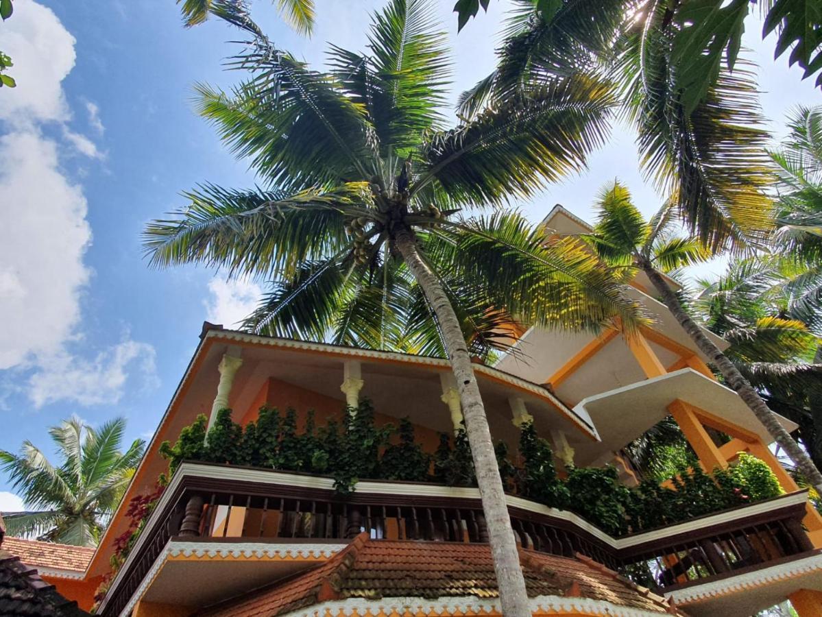 Thriphala Ayurveda Yogashram Apartamento Thiruvananthapuram Exterior foto