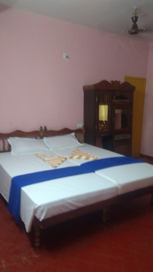 Thriphala Ayurveda Yogashram Apartamento Thiruvananthapuram Exterior foto