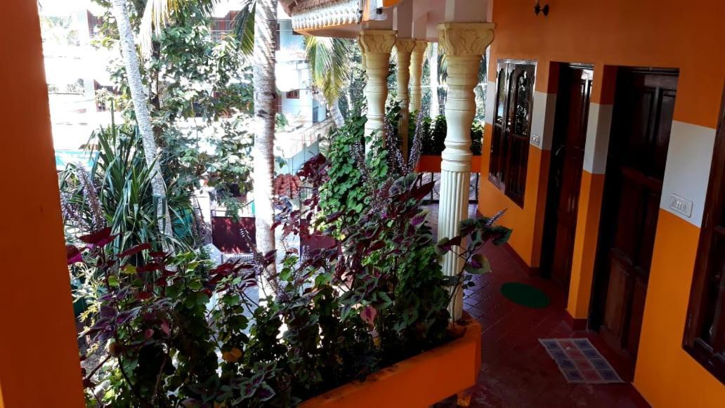 Thriphala Ayurveda Yogashram Apartamento Thiruvananthapuram Exterior foto